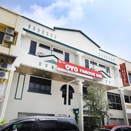 OYO 764 Hotel Famous Inn Malacca Exterior foto