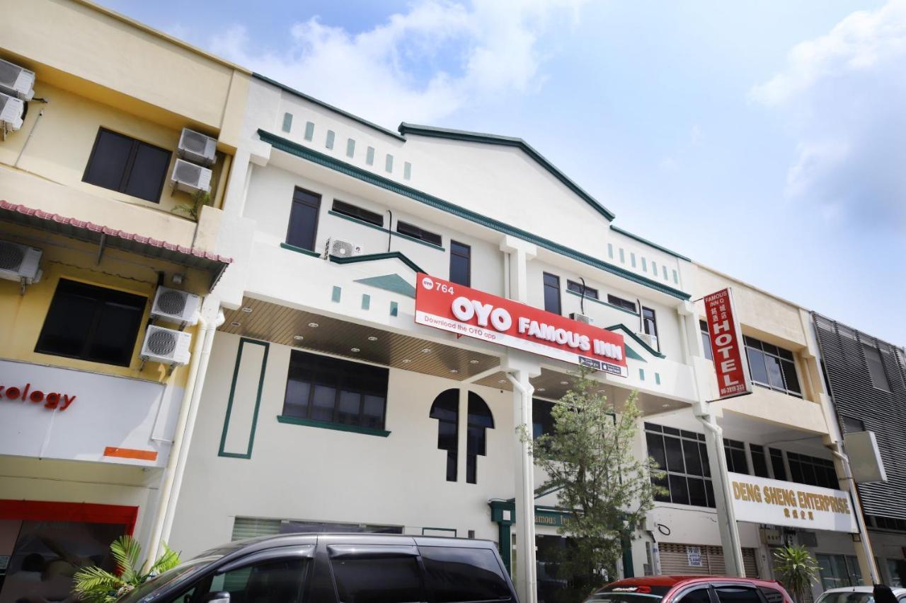 OYO 764 Hotel Famous Inn Malacca Exterior foto