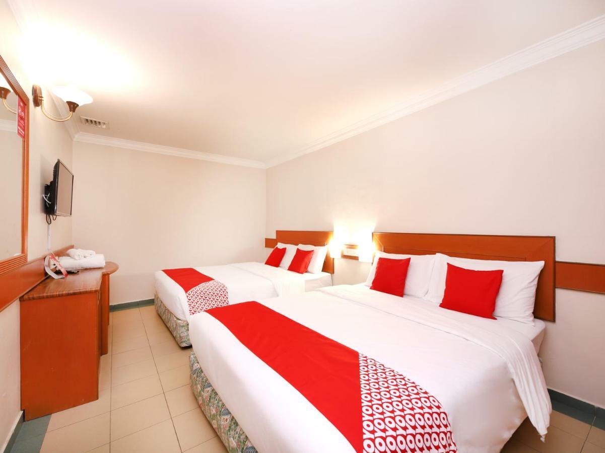 OYO 764 Hotel Famous Inn Malacca Exterior foto